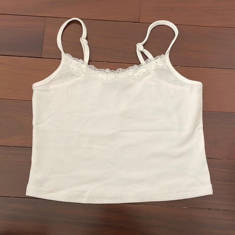 cute white lace tank 🩷